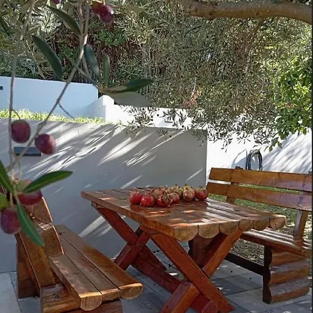 펜션 Charming House With Jaccuzi,terrace,lounge Area *
