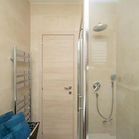 Charming House With Jaccuzi,terrace,lounge Area 믈리니