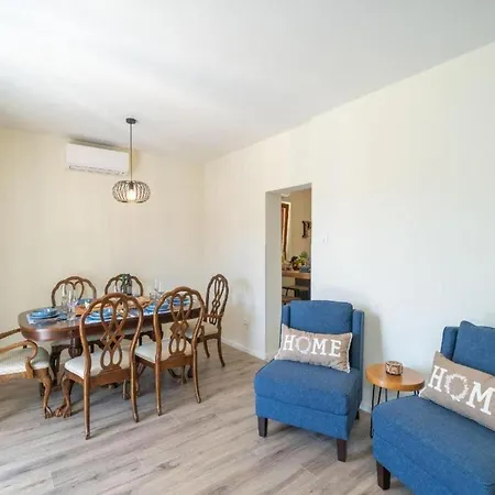 Charming House With Jaccuzi,terrace,lounge Area Hébergement de vacances Mlini